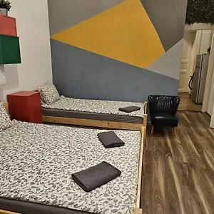 Cheerful And Cozy 2 Bedrooms 2 Bathrooms With Location Appartamento Budapest